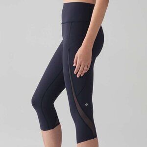💙 Lululemon Pace Perfect Crop (17") Midnight Navy - Size 4 - Like New 💙